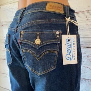 Levi's